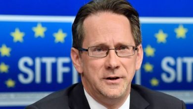 “Krime të tmerrshme u kryen kundër shqiptarëve”/ Prokurori amerikan: Një përpjekje shumëkombëshe për ta gjetur të vërtetën “Krime të tmerrshme u kryen kundër shqiptarëve”/ Prokurori amerikan: Një përpjekje shumëkombëshe për ta gjetur të vërtetën