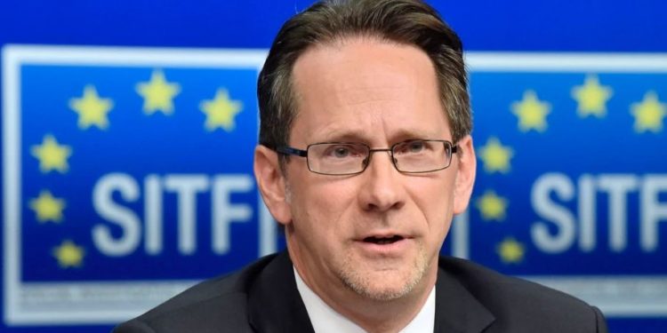 “Krime të tmerrshme u kryen kundër shqiptarëve”/ Prokurori amerikan: Një përpjekje shumëkombëshe për ta gjetur të vërtetën “Krime të tmerrshme u kryen kundër shqiptarëve”/ Prokurori amerikan: Një përpjekje shumëkombëshe për ta gjetur të vërtetën