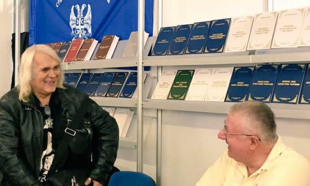 Vetevendosje sulmoi Goran Bregoviçin në Korçë, por në Kosovë sot këndon grupi çetnik serb