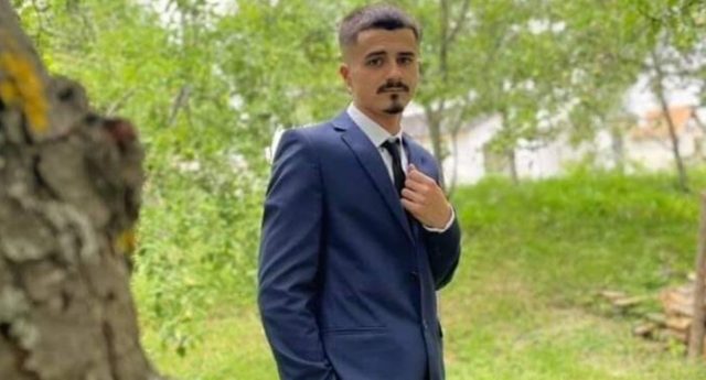 Vdes 19-vjeçari shqiptar, sportist dhe pa asnjë sëmundje, i ati: I ndali fryma dhe… Vdes 19-vjeçari shqiptar, sportist dhe pa asnjë sëmundje, i ati: I ndali fryma dhe…