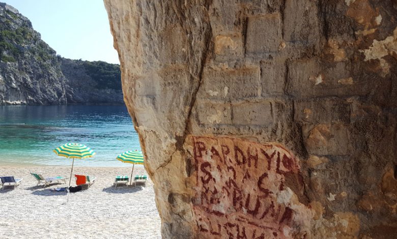 FOTOT: Misteret e gadishullit të Karaburunit