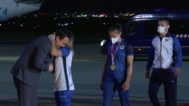 VIDEO/ KOSOVA mirëpret kampionet Olimpike, i pranishëm edhe kryeministri Kurti (SHPËRBLIMI) VIDEO/ KOSOVA mirëpret kampionet Olimpike, i pranishëm edhe kryeministri Kurti (SHPËRBLIMI)