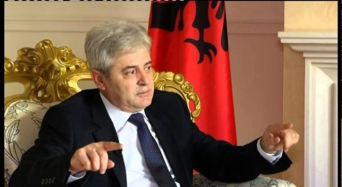 Pretendimet e opozitës dhe çfarë qëndron pas dorëheqjeve të BDI-së nga Qeveria maqedonase? Pretendimet e opozitës dhe çfarë qëndron pas dorëheqjeve të BDI-së nga Qeveria maqedonase?