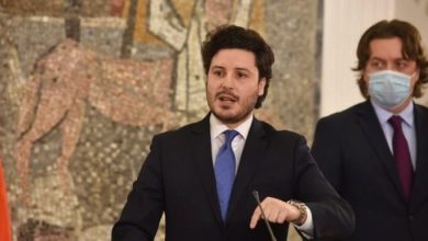 ‘Mali i Zi në një situatë emergjente’, paralajmërimi i Abazoviç: Vendi po shtyhet drejt destabilizimit ‘Mali i Zi në një situatë emergjente’, paralajmërimi i Abazoviç: Vendi po shtyhet drejt destabilizimit