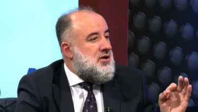 VIDEO/ Hoxha shqiptar jep recetën: Kryeni marrëdhënie me gratë tuaja se fitoni shumë sevape VIDEO/ Hoxha shqiptar jep recetën: Kryeni marrëdhënie me gratë tuaja se fitoni shumë sevape
