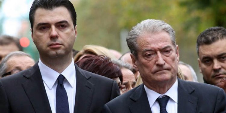 Basha tregon gabimin që bëri me Berishën: Kërkoj ndjesë për këtë! Ai e di se…