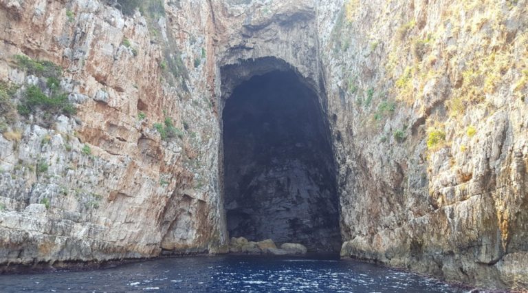 FOTOT: Misteret e Karaburunit, udhëtim në gadishullin e mbushur me sekrete FOTOT: Misteret e Karaburunit, udhëtim në gadishullin e mbushur me sekrete