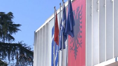 SHËNIM: Mëndjen tek Kosova apo vulëhumburit e PD SHËNIM: Mëndjen tek Kosova apo vulëhumburit e PD