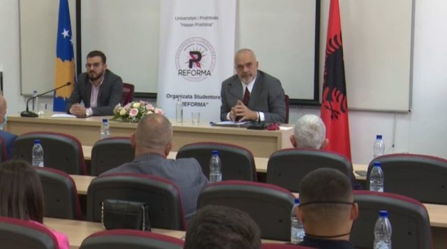 Pse nuk e hiqni kufirin Kosovë-Shqipëri?/Përgjigja e Ramës: Pasi nuk alarmon Beogradin aq sa alarmon Brukselin dhe Uashingtonin Pse nuk e hiqni kufirin Kosovë-Shqipëri?/Përgjigja e Ramës: Pasi nuk alarmon Beogradin aq sa alarmon Brukselin dhe Uashingtonin