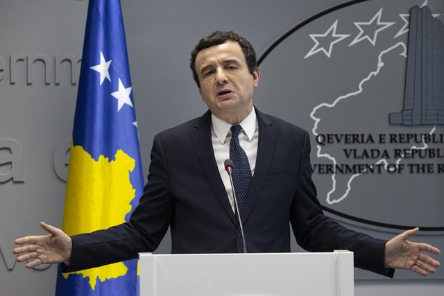 Albin Kurti kërkoi largimin e masave ndëshkuese, por BE-ja kërkon veprime shtesë nga Kosova