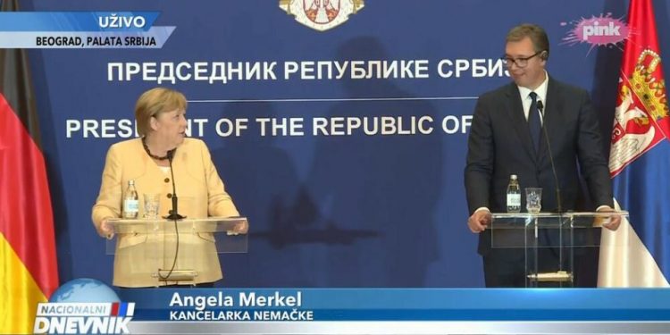 Merkel i krijoi hapësirë Beogradit për të mos pranuar Kosovën Merkel i krijoi hapësirë Beogradit për të mos pranuar Kosovën