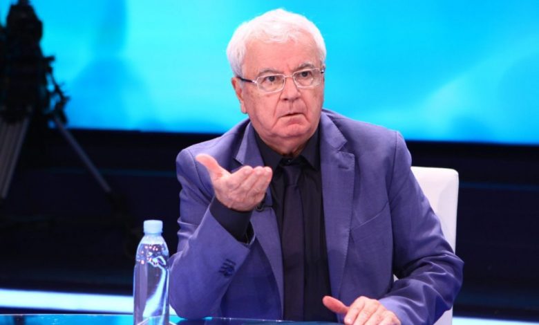 Marrëveshja pa firmë në Ohër, Ngjela: Vuçiç u soll si komedian, president qesharak Marrëveshja pa firmë në Ohër, Ngjela: Vuçiç u soll si komedian, president qesharak