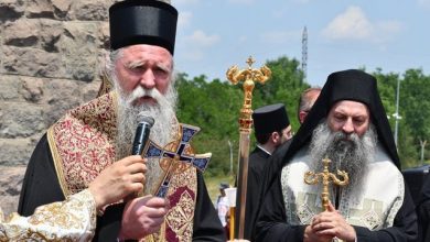 Fronëzimi i peshkopit serb shkakton tensione dhe frikë për trazira në Malin e Zi Fronëzimi i peshkopit serb shkakton tensione dhe frikë për trazira në Malin e Zi