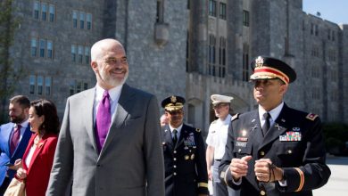 INTERVISTA/ Nga “non grata” i Berishës, tek përplasjet me Albin Kurtin dhe mandati i tretë: Edi Rama flet për Zërin e Amerikës INTERVISTA/ Nga “non grata” i Berishës, tek përplasjet me Albin Kurtin dhe mandati i tretë: Edi Rama flet për Zërin e Amerikës