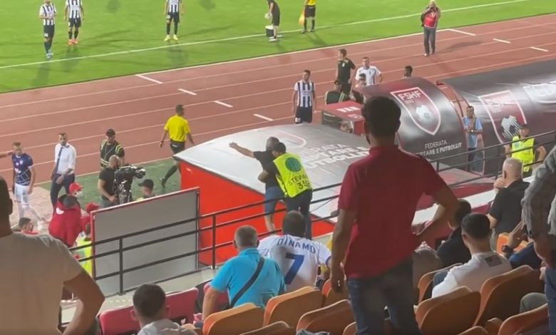 VIDEO/ Skandaloze, shikoni se si kërcënohet arbitri kur bën VAR, gazetari Artan Hoxha: Presion edhe kapitenit Ibraimi VIDEO/ Skandaloze, shikoni se si kërcënohet arbitri kur bën VAR, gazetari Artan Hoxha: Presion edhe kapitenit Ibraimi