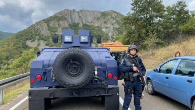 Reciprociteti me targat, gazetari: Situata në veri të Kosovës do të tensionohet! Shtyrja e bërrylave Vuçiç-Kurti mund të bëhet e rrezikshme Reciprociteti me targat, gazetari: Situata në veri të Kosovës do të tensionohet! Shtyrja e bërrylave Vuçiç-Kurti mund të bëhet e rrezikshme