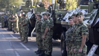 Rritet tensioni në Kosovë, Serbia paralajmëron: Do të dërgojmë 1 mijë trupa në veri Rritet tensioni në Kosovë, Serbia paralajmëron: Do të dërgojmë 1 mijë trupa në veri