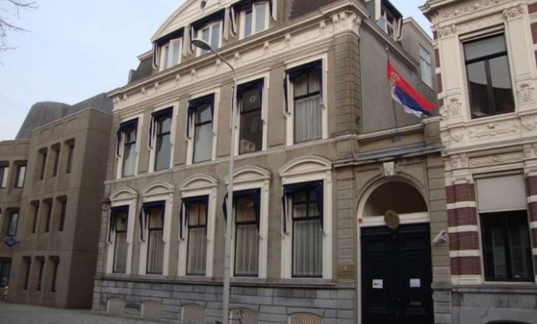 “Non grata” e dy zyrtarëve rusë nga Kosova, reagon ambasada ruse në Serbi: Asnjë vendim i Prishtinës nuk ka fuqi ligjore “Non grata” e dy zyrtarëve rusë nga Kosova, reagon ambasada ruse në Serbi: Asnjë vendim i Prishtinës nuk ka fuqi ligjore