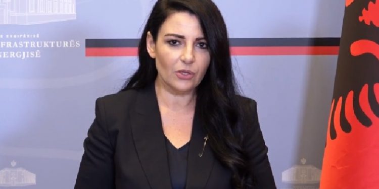 Energjia e dhënë për Kosovën u ble nga Shqipëria? Balluku: Është nga rezervat e shtetit Energjia e dhënë për Kosovën u ble nga Shqipëria? Balluku: Është nga rezervat e shtetit