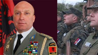 Xhandarmëria serbe këngë “Të nisemi për në Kosovë” para Vuçiqit. Reagon kolonel Demiraj: Duan të destabilozojnë Rajonin Xhandarmëria serbe këngë “Të nisemi për në Kosovë” para Vuçiqit. Reagon kolonel Demiraj: Duan të destabilozojnë Rajonin