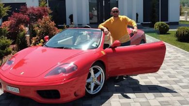 “Kam makinë modeste”/ Kandidati për kryetar komune në Kosovë shkon të votojë me “Ferrari” “Kam makinë modeste”/ Kandidati për kryetar komune në Kosovë shkon të votojë me “Ferrari”