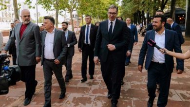 Paralajmërimi i fortë: “Shqipëria e Madhe” përballë “Botës Serbe”, “dera e ferrit” dhe Biden Paralajmërimi i fortë: “Shqipëria e Madhe” përballë “Botës Serbe”, “dera e ferrit” dhe Biden