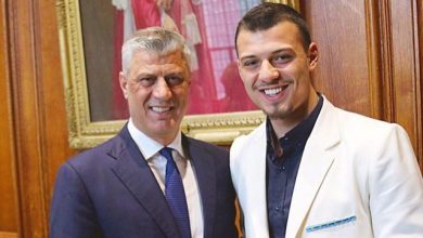 VIDEO/ Djali i Hashim Thaçit mbështet Veliajn: Të dielën në Tiranë do votoj Erionin, është mik i mirë i gjithë Kosovës VIDEO/ Djali i Hashim Thaçit mbështet Veliajn: Të dielën në Tiranë do votoj Erionin, është mik i mirë i gjithë Kosovës