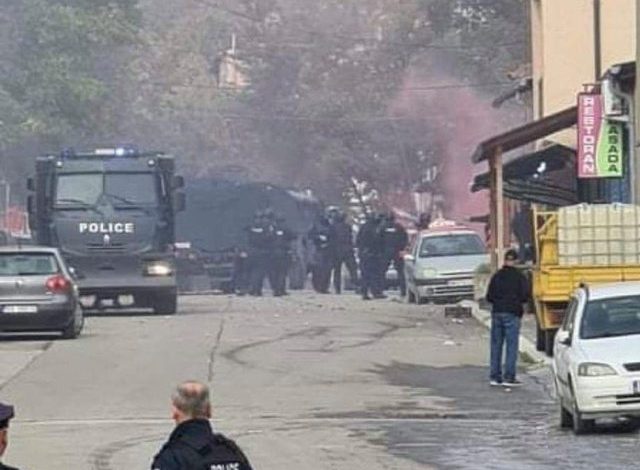 Veriu i Kosovës një pikë e nxehtë e përhershme dhe ‘tradhtarët’ e përkohshëm Veriu i Kosovës një pikë e nxehtë e përhershme dhe ‘tradhtarët’ e përkohshëm