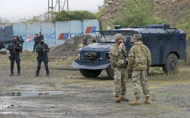 LAJMI FUNDIT/ Serbët sulmojnë me granata pikën kufitare të Jarinjës në Kosovë LAJMI FUNDIT/ Serbët sulmojnë me granata pikën kufitare të Jarinjës në Kosovë