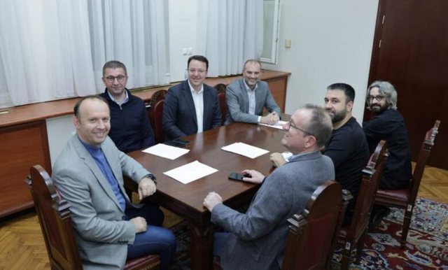 Bie qeveria e Zaev? “Besa” tradhëton Zaev, bashkohet me nacionalistet e Gruevskit! VRMO: Kemi numrat për qeveri të re! Bie qeveria e Zaev? “Besa” tradhëton Zaev, bashkohet me nacionalistet e Gruevskit! VRMO: Kemi numrat për qeveri të re!