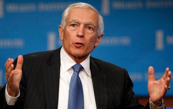 Analiza e gjeneralit Wesley Clark: Ju tregoj kush është Vuçiç dhe cilat janë synimet serbe Analiza e gjeneralit Wesley Clark: Ju tregoj kush është Vuçiç dhe cilat janë synimet serbe