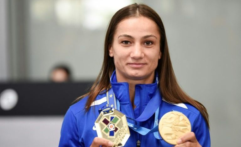 Letra e Majlinda Kelmendit që duhet lexuar nga çdo vajzë dhe grua: Zhgënjime do të ketë… Letra e Majlinda Kelmendit që duhet lexuar nga çdo vajzë dhe grua: Zhgënjime do të ketë…