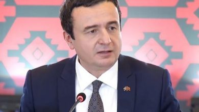 Kurti replikon dhe thumbon me Ramën: Koha me shi te ne, sjell bereqet, të sillemi si diplomat e të veprojmë si patriot Kurti replikon dhe thumbon me Ramën: Koha me shi te ne, sjell bereqet, të sillemi si diplomat e të veprojmë si patriot