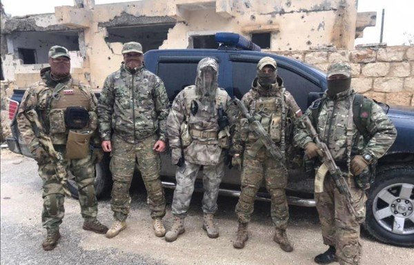 Ish-komandanti i FSK-së ngre ALARMIN: Vuçiç dhe Vulin po rekrutojnë mercenarë rusë për në veri të Kosovës Ish-komandanti i FSK-së ngre ALARMIN: Vuçiç dhe Vulin po rekrutojnë mercenarë rusë për në veri të Kosovës