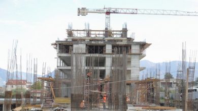 Shtrenjtohen çmimet e banesave. Ndërtimet në rritje, shqiptarët blejnë vetëm me kredi