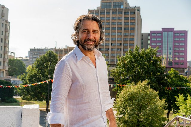 Arkitekti me famë botërore që u zgjodh i pari i Prishtinës, njihuni me Përparim Ramën Arkitekti me famë botërore që u zgjodh i pari i Prishtinës, njihuni me Përparim Ramën