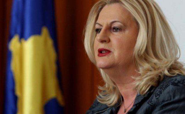A është Kosova në rrezik? Edita Tahiri: Kurti nuk është “burrë shteti”, e humbi rastin për…