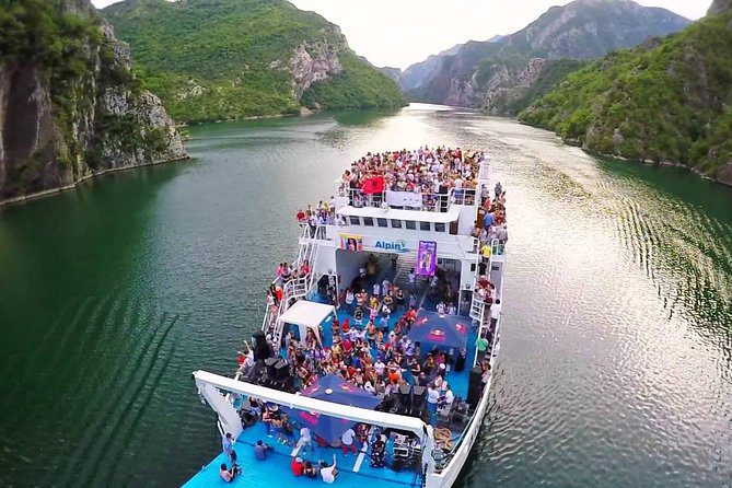 Kumbaro: 7.5 milionë turistë vizituan Shqipërinë në 2022 Kumbaro: 7.5 milionë turistë vizituan Shqipërinë në 2022