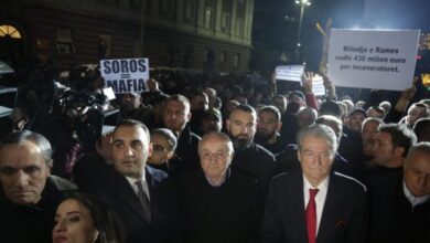 Djegia e flamurit, zyrtari serb në Kosovë: E dashur Evropë, Ballkani po ecën para, ju ku jeni? Djegia e flamurit, zyrtari serb në Kosovë: E dashur Evropë, Ballkani po ecën para, ju ku jeni?