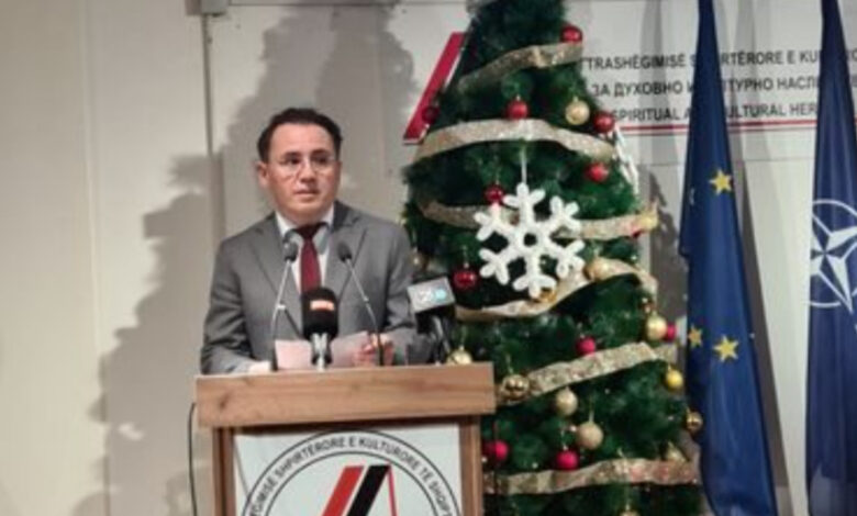 Festimi i shqiptarëve/ Drita e dikurshme e Krishtlindjeve në Shkupin e sotëm Festimi i shqiptarëve/ Drita e dikurshme e Krishtlindjeve në Shkupin e sotëm