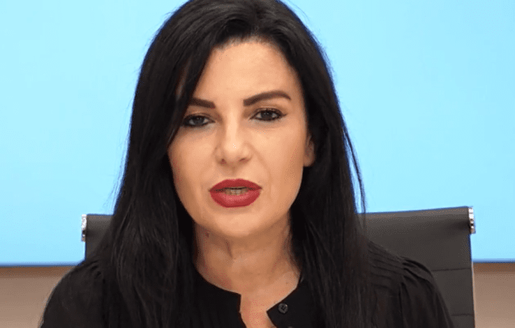 FANTASTIKE! Shqipëria ndihmon Kosovën, i jep energji elektrike për netët e festave, Balluku: Do të na i kthejnë në verë FANTASTIKE! Shqipëria ndihmon Kosovën, i jep energji elektrike për netët e festave, Balluku: Do të na i kthejnë në verë