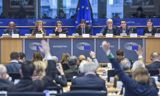 U kry/ Asambleja Parlamentare e Këshillit të Evropës i jep dritën e jeshile anëtarësimit të Kosovës në KiE U kry/ Asambleja Parlamentare e Këshillit të Evropës i jep dritën e jeshile anëtarësimit të Kosovës në KiE