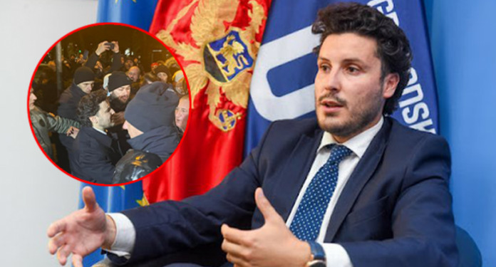 ‘Dil vogëlush, shqiptarët s’na komandojnë dot’/ Abazoviç reagon për herë të parë pasi u ofendua nga protestuesit proserbë ‘Dil vogëlush, shqiptarët s’na komandojnë dot’/ Abazoviç reagon për herë të parë pasi u ofendua nga protestuesit proserbë