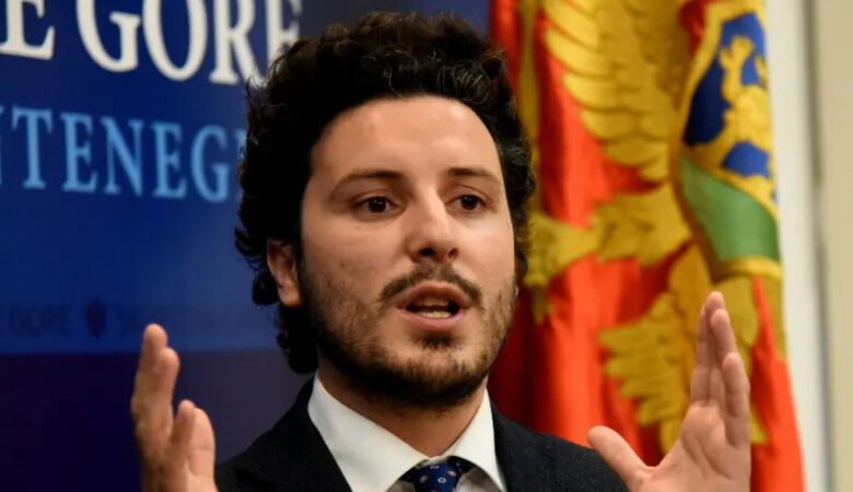 Nuk mbahet Dritan Abazoviç: Misioni u krye, larguam simbolin e korrupsionit!