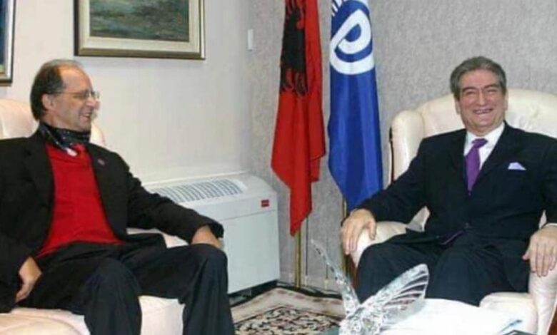 Berisha kujton Rugovën dhe akuzon Ramën: Bllokon vendosjen e shtatores së tij në Tiranë Berisha kujton Rugovën dhe akuzon Ramën: Bllokon vendosjen e shtatores së tij në Tiranë