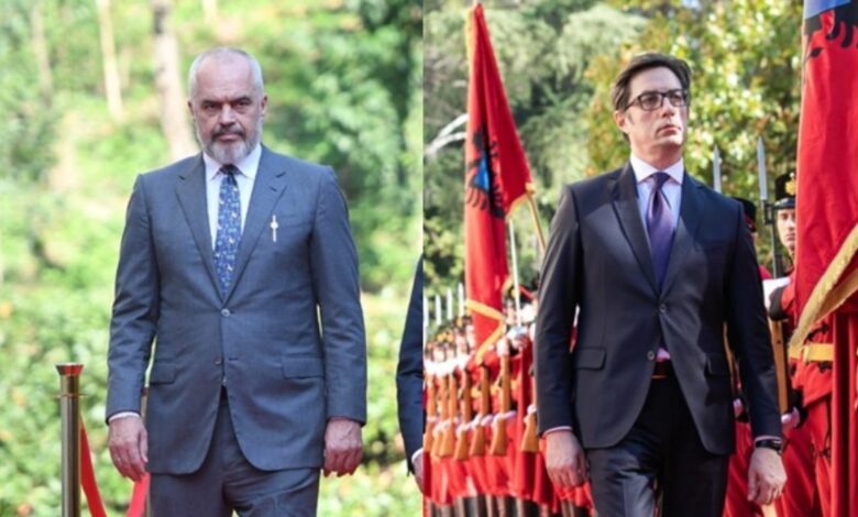 Shkupi zyrtar i drejtohet BE: Mos bllokoni bisedimet e Shqipërisë prej vetos bullgare ndaj nesh! Shkupi zyrtar i drejtohet BE: Mos bllokoni bisedimet e Shqipërisë prej vetos bullgare ndaj nesh!