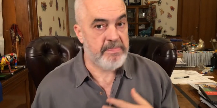“Na more frymën me këto çmime, e di sa janë rrogat a jo?” Rama: Nuk është faji im, vendos tregu “Na more frymën me këto çmime, e di sa janë rrogat a jo?” Rama: Nuk është faji im, vendos tregu