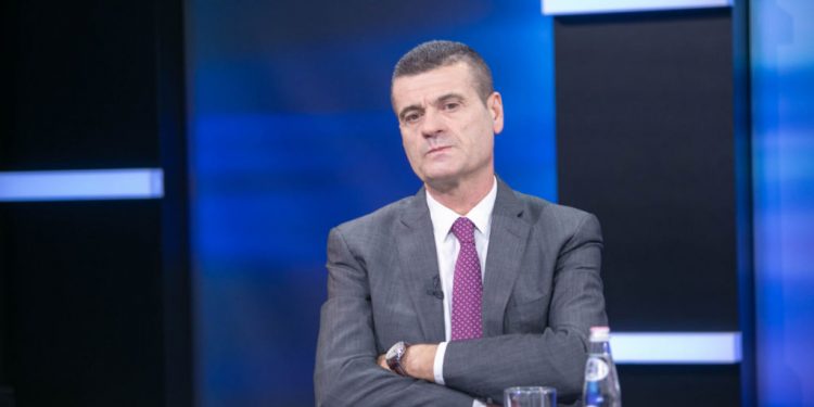 Kartat e djegura që (s’)na përfaqësojnë Kartat e djegura që (s’)na përfaqësojnë