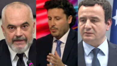 A po bëhet Ballkani me tre Kryeministra shqiptarë? Abazoviq drejt kryeministrisë malazeze A po bëhet Ballkani me tre Kryeministra shqiptarë? Abazoviq drejt kryeministrisë malazeze
