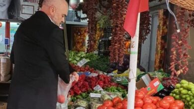 Si u harrua premtimi për heqjen e TVSH-së, shqiptarët paguajnë ushqimet më të shtrenjta në Europë Si u harrua premtimi për heqjen e TVSH-së, shqiptarët paguajnë ushqimet më të shtrenjta në Europë